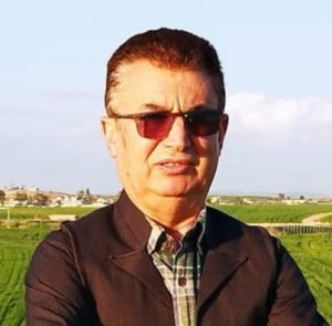 وێنەگرتن لەگەڵ کتێب