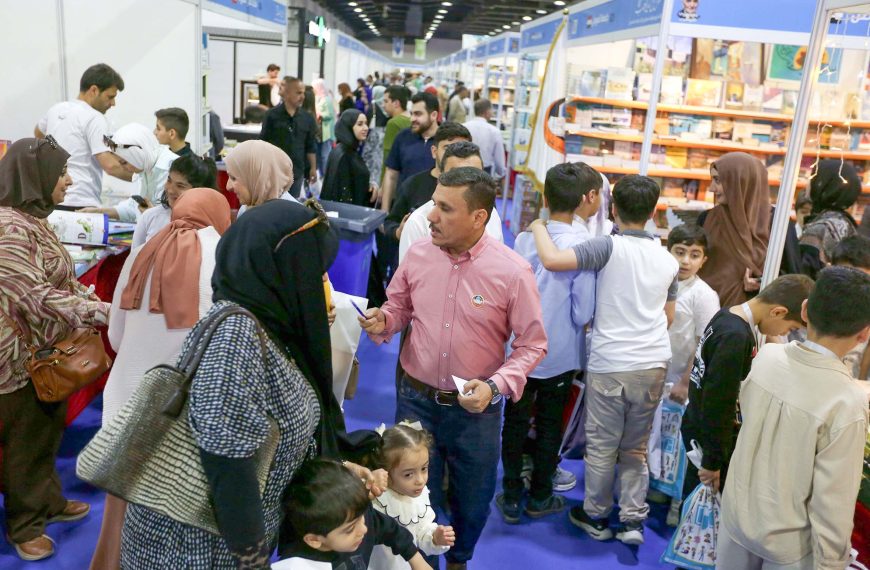 إشادة زوار معرض أربيل الدولي للكتاب بزيادة دور النشر الكوردية هذا العام: ستضيء جانباً من ثقافتنا!