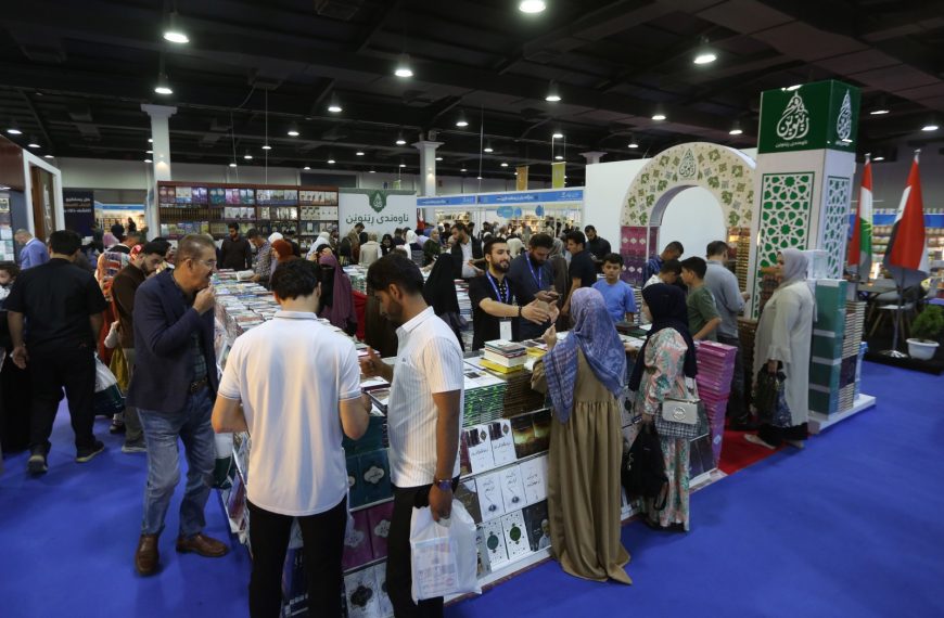 مقاهي معرض أربيل للكتاب تتحول إلى ملتقى للمثقفين الكورد